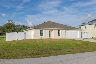 CBS Built in 2021 - 4-bedroom, 2-bath, 2-car garage FENCED YARD - photo 32