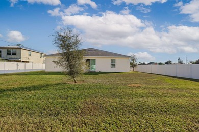 CBS Built in 2021 - 4-bedroom, 2-bath, 2-car garage FENCED YARD - photo 38