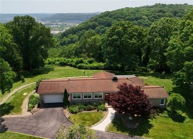 (private lake, pond, creek) Home For Sale in Weirton West Virginia