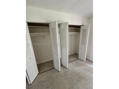 Don`t miss this georgeous and spacious condo in this amazing 55+ - photo 5
