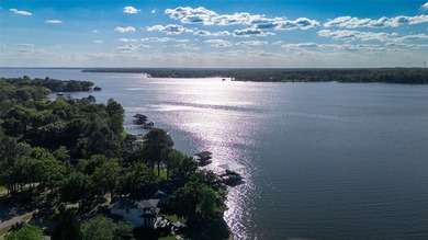 Enjoy incredible open-water living with 100 feet of shoreline - photo 4