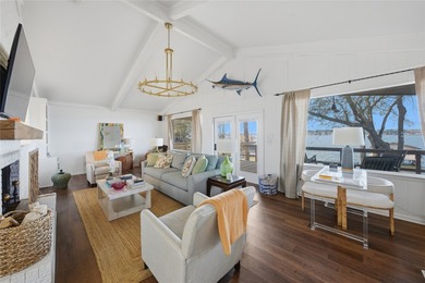 Enjoy incredible open-water living with 100 feet of shoreline - photo 5