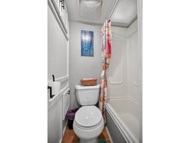 Check out this property! Super well kept RV with a large - photo 15