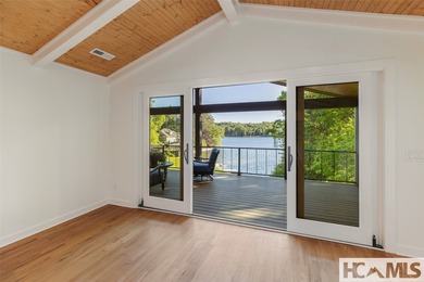 Welcome to an extraordinary lakefront estate on Lake Toxaway - photo 17