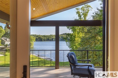 Welcome to an extraordinary lakefront estate on Lake Toxaway - photo 18
