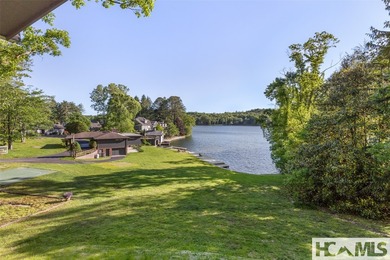 Welcome to an extraordinary lakefront estate on Lake Toxaway - photo 21