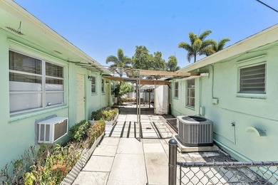 Rare triplex offering in the heart of SoSo, one of West Palm - photo 25