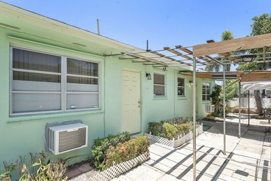 Rare triplex offering in the heart of SoSo, one of West Palm - photo 26