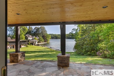 Welcome to an extraordinary lakefront estate on Lake Toxaway - photo 31