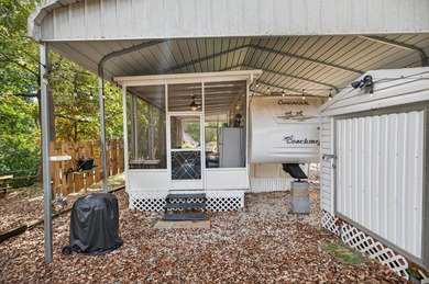 Check out this property! Super well kept RV with a large - photo 31