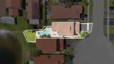 Stunning 4-bedroom, 3-bath pool home on a cul de sac with - photo 3
