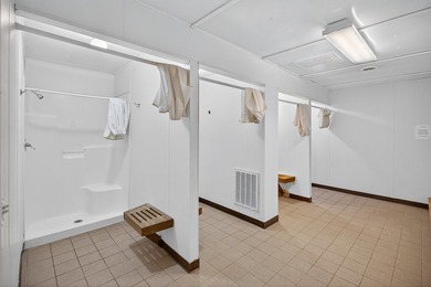 Check out this property! Super well kept RV with a large - photo 37