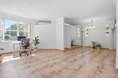 Stunning 4-bedroom, 3-bath pool home on a cul de sac with - photo 8
