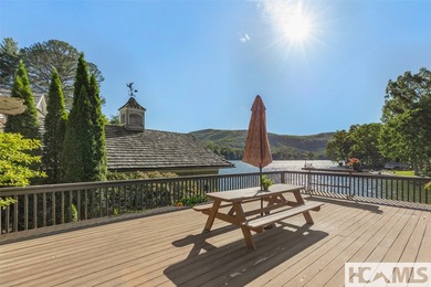 Welcome to an extraordinary lakefront estate on Lake Toxaway - photo 42