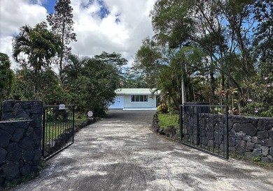 Bright and clean 3 bed/3 bath house on Lush One-Acre Property - photo 3