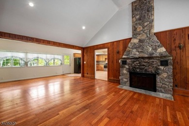 Charming Lakefront cottage home in the Mount Laurel Estates - photo 7