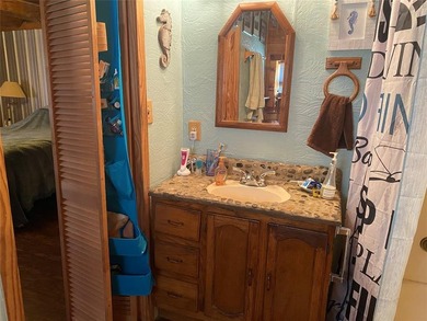Log cabin ready to enjoy. Lake views and great location with - photo 6