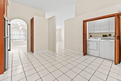 Welcome to a beautifully maintained 3 bedrooms and 2 bathrooms - photo 6