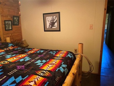 Log cabin ready to enjoy. Lake views and great location with - photo 9