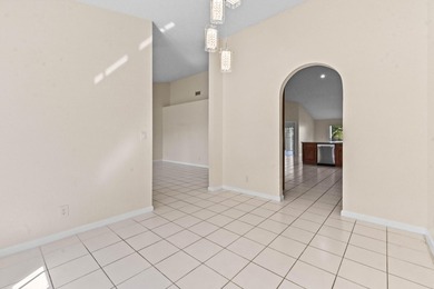 Welcome to a beautifully maintained 3 bedrooms and 2 bathrooms - photo 9
