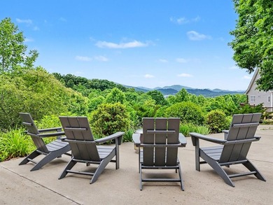 Discover this immaculate, west-facing chalet in the highly - photo 6