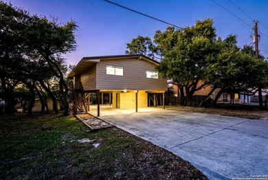 Canyon Lake Home For Sale in Canyon Lake Texas