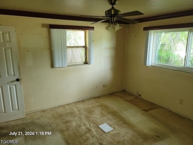 OPPORTUNITY KNOCKS on this 3BR/2BA home in South Fort Myers! - photo 5