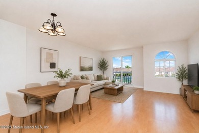 Welcome to 38A Country Drive East. This beautiful 1-family - photo 11