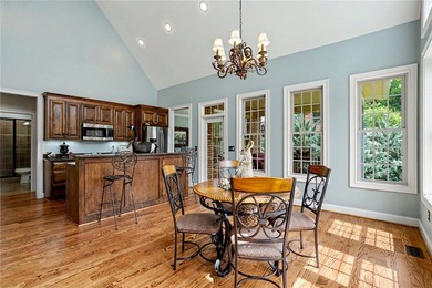 Experience ultimate golf course luxury in Tully Point at - photo 12