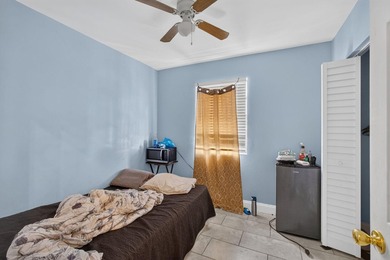 Welcome to this charming 3-bedroom, 1-bathroom home perfectly - photo 16