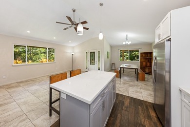 Located on a quiet street near the ocean in the sunbelt of - photo 4
