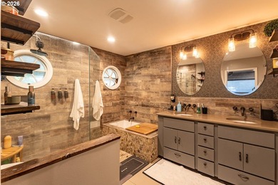 Experience the perfect blend of timeless mid-century modern - photo 11