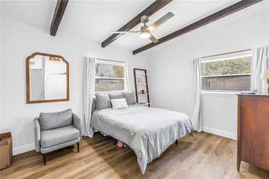 Under contract-accepting backup offerspletely renovated - photo 25