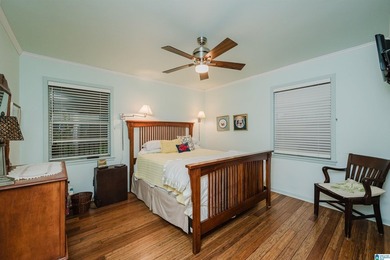 Nestled on the picturesque shores of Logan Martin Lake, this - photo 26