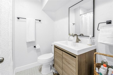 Under contract-accepting backup offerspletely renovated - photo 26