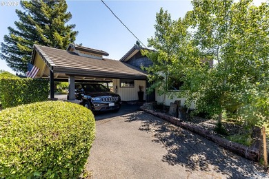 Experience the perfect blend of timeless mid-century modern - photo 33