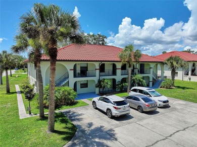 Lake Weohyakapka (Lake Walk-In-Water) Condo For Sale in Lake Wales Florida