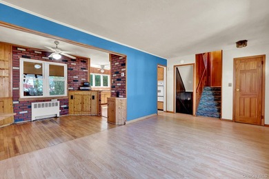 GREAT CURB APPEAL , PROPERTY AND LAYOUT ! UPDATED SIDING, ROOF - photo 12