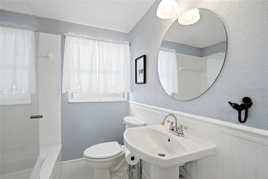 NO FLOOD ZONE. Rare opportunity just steps from downtown Safety - photo 15