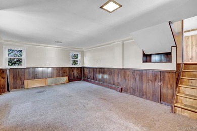 GREAT CURB APPEAL , PROPERTY AND LAYOUT ! UPDATED SIDING, ROOF - photo 26