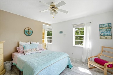 NO FLOOD ZONE. Rare opportunity just steps from downtown Safety - photo 31