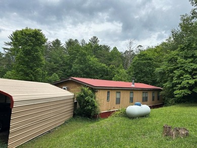 Introducing a fantastic 3-bedroom, 2-bath manufactured home on a - photo 2