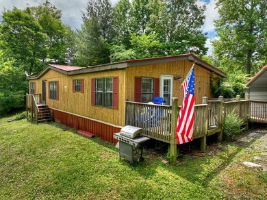 Introducing a fantastic 3-bedroom, 2-bath manufactured home on a - photo 4