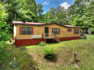 Introducing a fantastic 3-bedroom, 2-bath manufactured home on a - photo 5