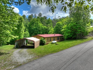 Introducing a fantastic 3-bedroom, 2-bath manufactured home on a - photo 10