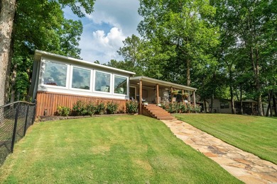 Welcome to your own slice of Lake Hamilton paradise! This - photo 45