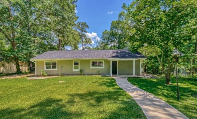 Updated 3/2 Adorable Home plus SHOP!! - photo 2