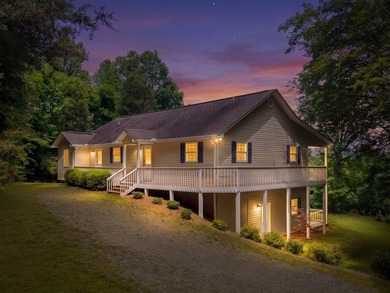 Private Mountain Retreat in the North Carolina Mountains! - photo 2
