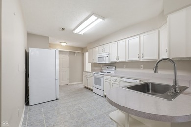 Discover the ease of single-story living at 6510 Waybridge CT - photo 13