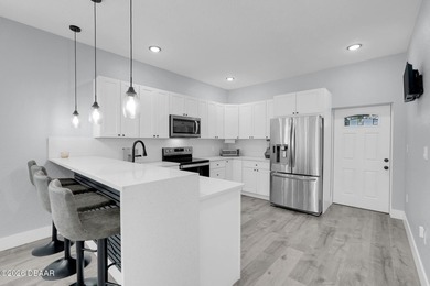 Perfection. Elegance. Location. An exceptional opportunity to - photo 14